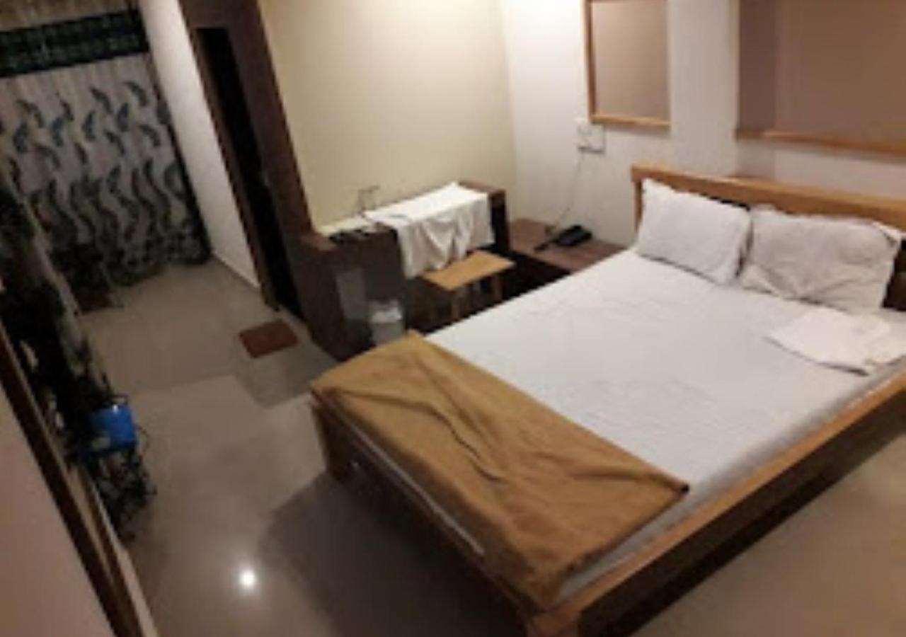 Hotel Jaltarang Kalmath Kankavali Exterior photo